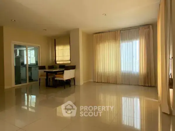3-BR Townhouse at The Urbana 1 in Nong Phueng — photo 3