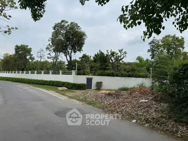 376 m² Land for Sale in Makhun Wan — фото 2