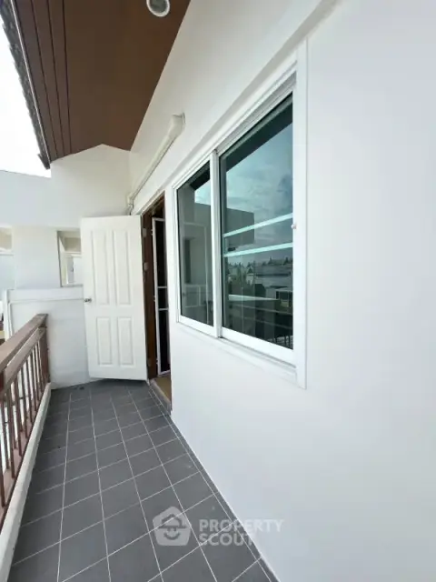 4-BR House in San Sai Noi — photo 4