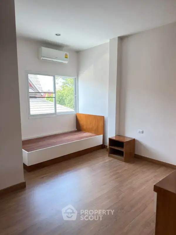 4-BR House in San Sai Noi — photo 2