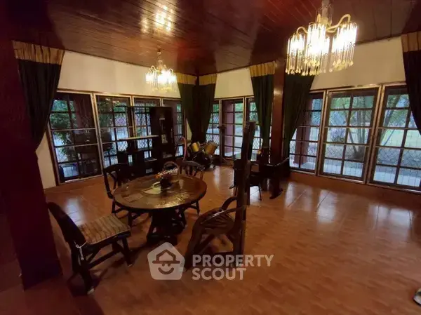 7-BR House close to Tube Trek waterpark chiangmai — фото 3