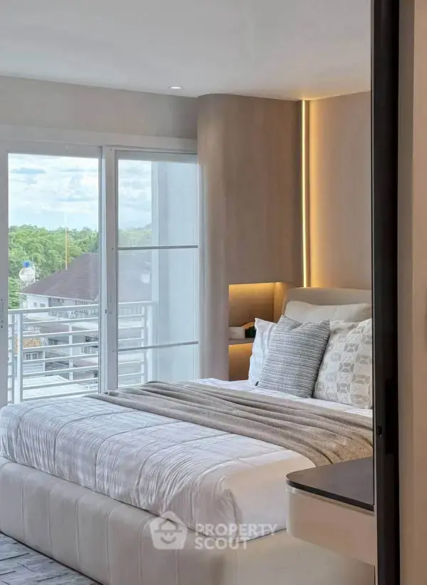 1-BR Condo at Rawee Waree Residence close to Nimmanhaemin — photo 6