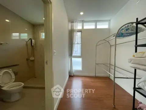 4-BR Condo at Lanna Condominium in Pa Tan — 照片 5