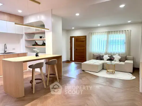 4-BR House in Ton Pao — photo 6