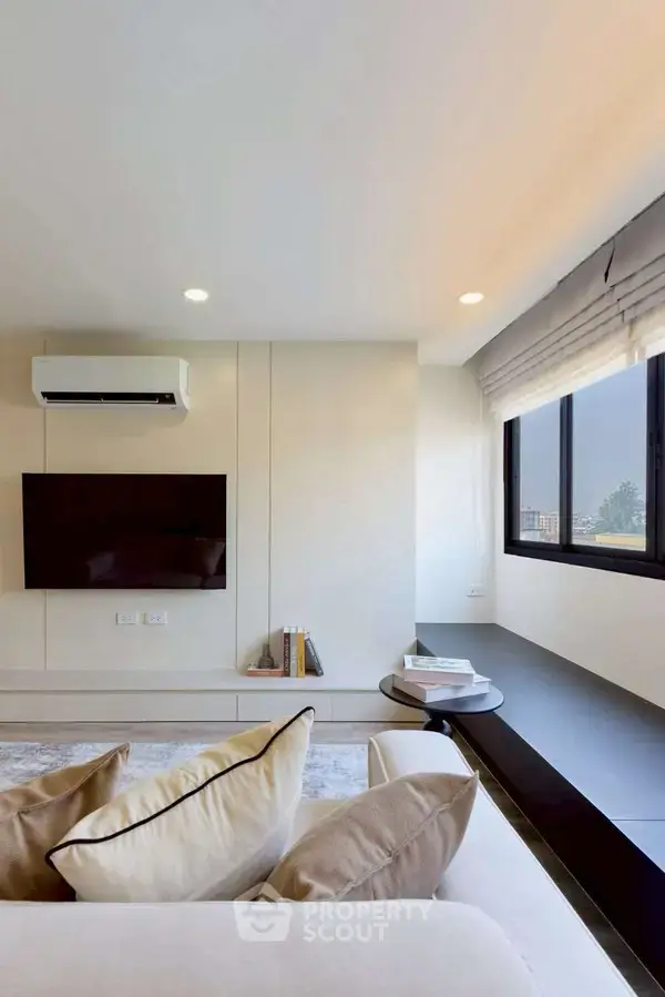 2-BR Condo at Nakorn Ping Condominium in Chang Phueak — photo 7