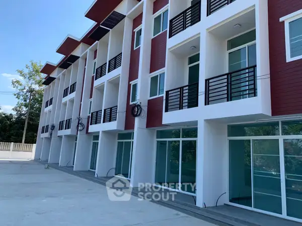 2-BR Townhouse in Pa Tan — ภาพ 2