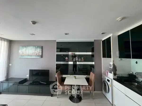 1-BR Condo at The Vision Pattaya close to Phratamnak — photo 5