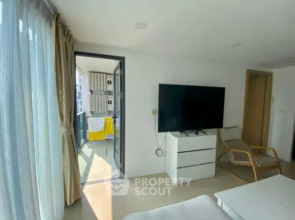 1-BR Condo at Aurora Pratumnak close to Phratamnak — photo 5