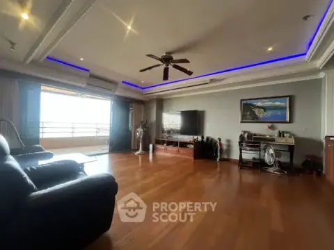 2-BR Condo at View Talay 3 Condominium Pratumnak close to Phratamnak — photo 5