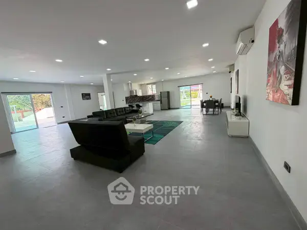 6-BR Villa close to Pattaya — photo 5
