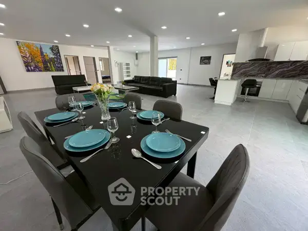 6-BR Villa close to Pattaya — photo 4