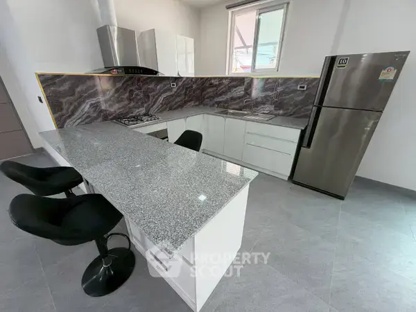 6-BR Villa close to Pattaya — photo 7
