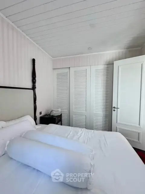 2-BR Condo at Grand Florida Beachfront Pattaya close to Pattaya — photo 5