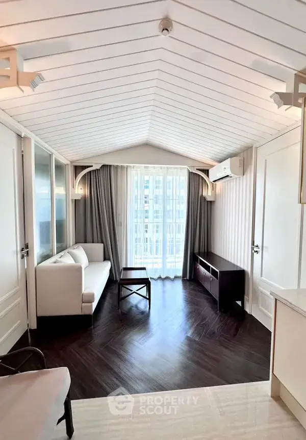2-BR Condo at Grand Florida Beachfront Pattaya close to Pattaya — photo 4