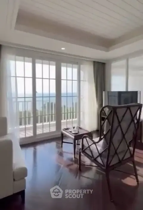 2-BR Condo at Grand Florida Beachfront Pattaya close to Pattaya — photo 2