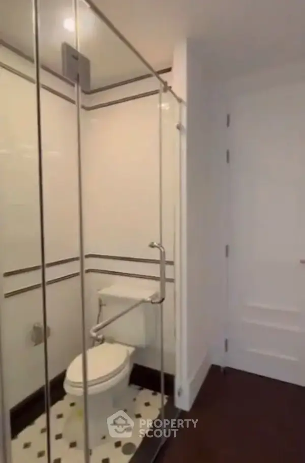 2-BR Condo at Grand Florida Beachfront Pattaya close to Pattaya — photo 7