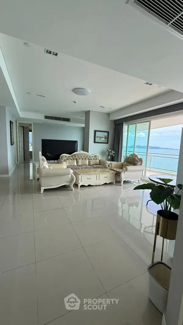 3-BR Condo at Reflection Jomtien Beach Pattaya close to Pattaya — photo 3