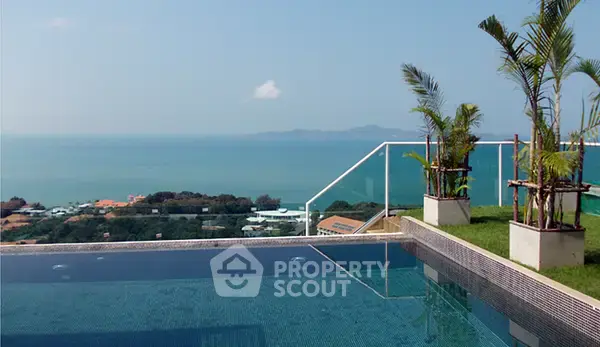 1-BR Condo at The View Cozy Beach Residence close to Phratamnak — фото 2