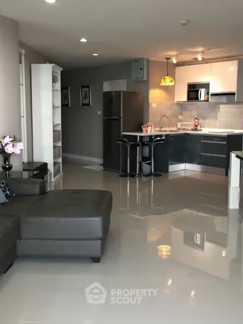 2-BR Condo at Sky Beach Condominium Wong Amat close to Wong Amat — фото 4