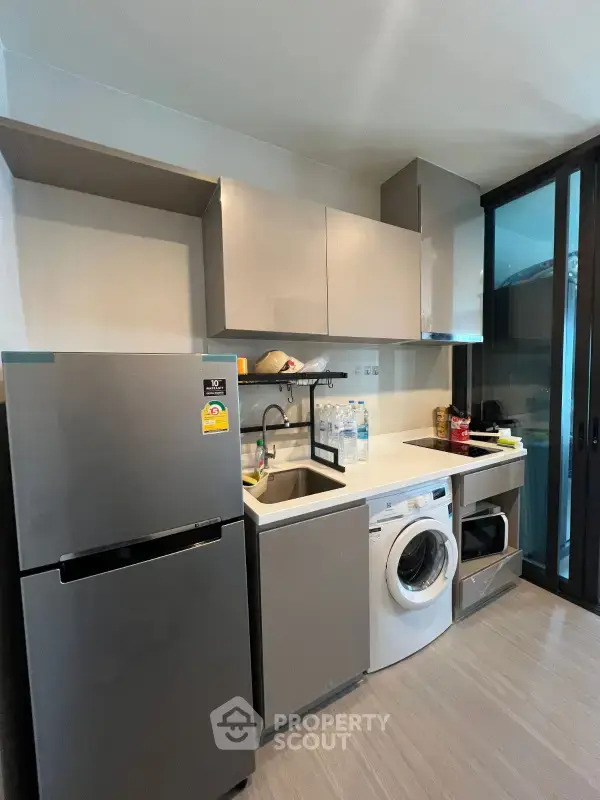 1-BR Condo at Life Sukhumvit 62 near BTS Bang Chak — photo 6
