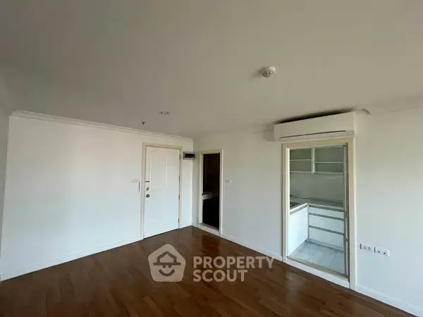2-BR Condo at Lumpini Place Rama 9–Ratchada near MRT Phra Ram 9 — photo 5