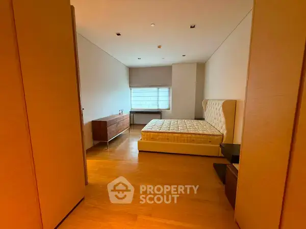 1-BR Condo at Saladaeng Residences near MRT Si Lom — photo 5