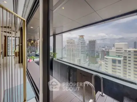 3-BR Condo at Vittorio Sukhumvit 39 near BTS Phrom Phong — photo 5