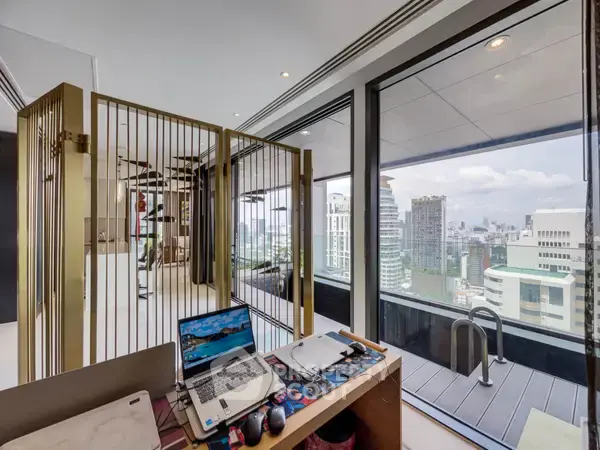 3-BR Condo at Vittorio Sukhumvit 39 near BTS Phrom Phong — photo 4