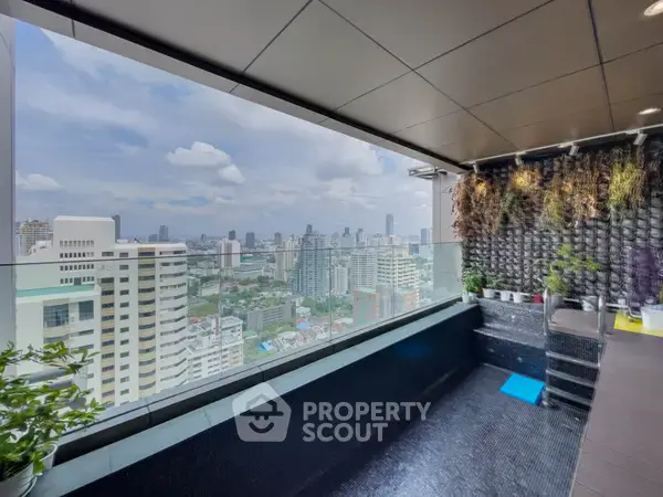 3-BR Condo at Vittorio Sukhumvit 39 near BTS Phrom Phong — photo 6