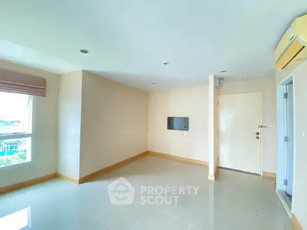 1-BR Condo at The Nigh Condo Ngamwongwan in Lat Yao — photo 2
