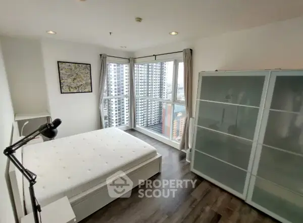 2-BR Condo at The Light House Sathorn–Chareonnakorn near BTS Krung Thon Buri — ภาพ 2
