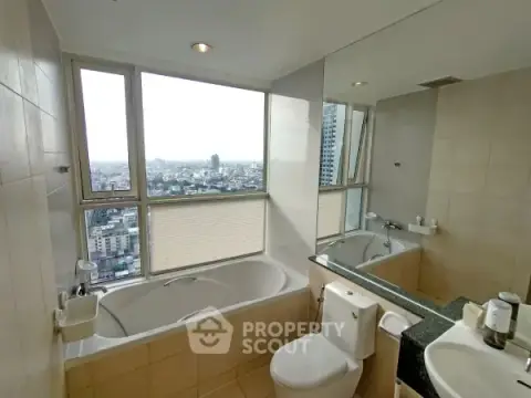 2-BR Condo at The Light House Sathorn–Chareonnakorn near BTS Krung Thon Buri — ภาพ 5
