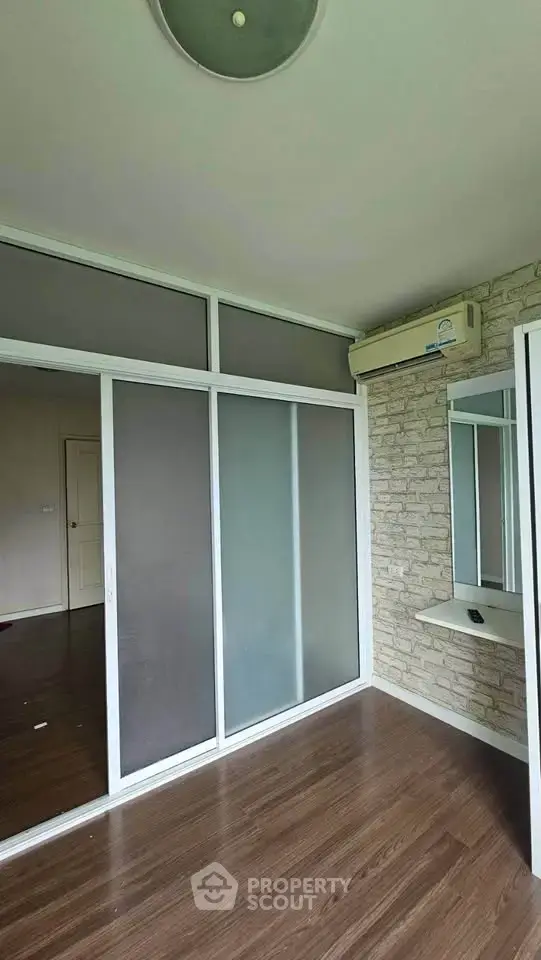 1-BR Condo at D Condo Sathupradit 49 in Bang Phong Phang — photo 5