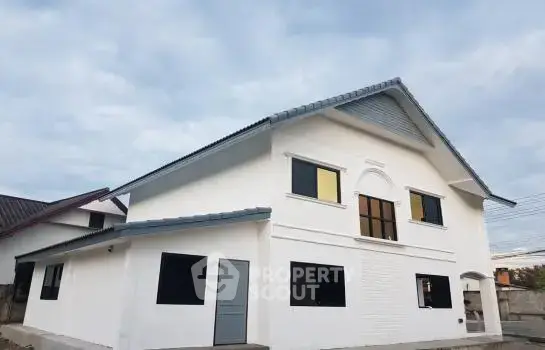 4-BR House in Chai Sathan — ภาพ 2