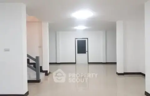 4-BR House in Chai Sathan — ภาพ 4