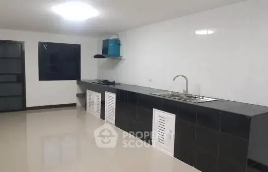 4-BR House in Chai Sathan — ภาพ 6