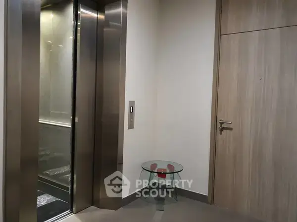 1-BR Condo at Noble Ploenchit near BTS Phloen Chit — photo 6