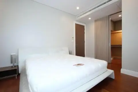 2-BR Condo at Bright Sukhumvit 24 Condominium near BTS Phrom Phong — ภาพ 4