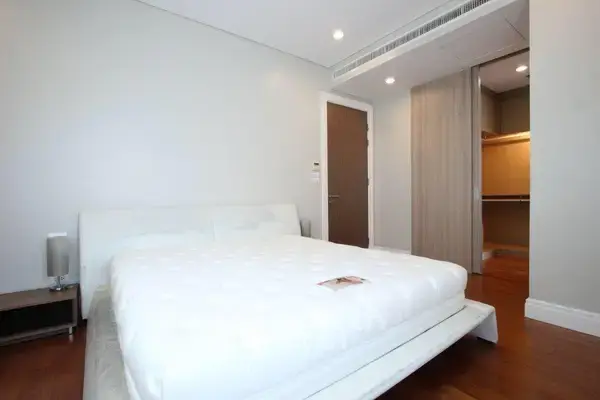 2-BR Condo at Bright Sukhumvit 24 Condominium near BTS Phrom Phong — ภาพ 4