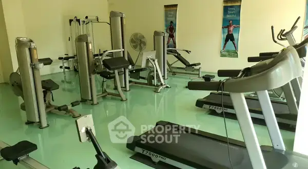 1-BR Condo at Emerald Palace Condominium close to Phratamnak — photo 7