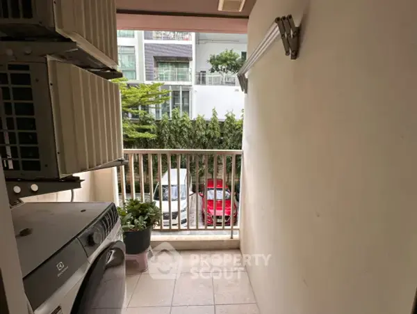 1-BR Condo at U Sabai Rama 4 Kluaynamthai near BTS Phra Khanong — photo 6