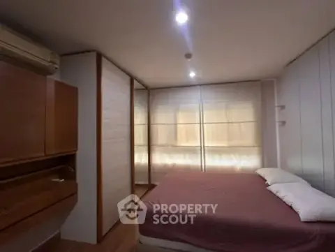1-BR Condo at U Sabai Rama 4 Kluaynamthai near BTS Phra Khanong — photo 5