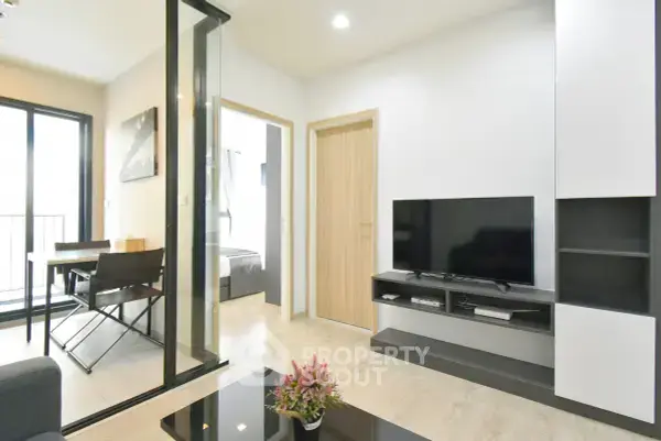 1-BR Condo at The Base Central Pattaya close to Central Festival Pattaya — фото 4