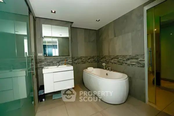 1-BR Condo at Sands Condominium close to Phratamnak — photo 7