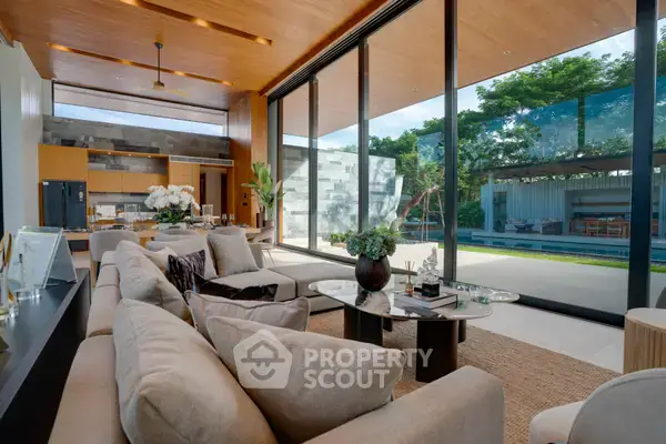 4-BR Villa in Thep Krasattri — photo 4