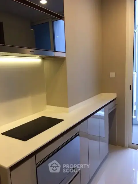 1-BR Condo at The Room Sathorn near BTS Saint Louis — ภาพ 5