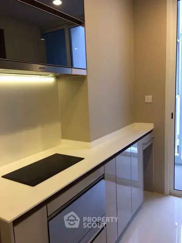 1-BR Condo at The Room Sathorn near BTS Saint Louis — ภาพ 5