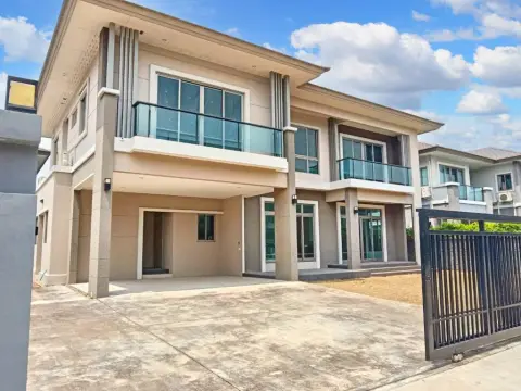 House in Saphan Sung, Bangkok, Thailand 4 bedrooms — photo 3