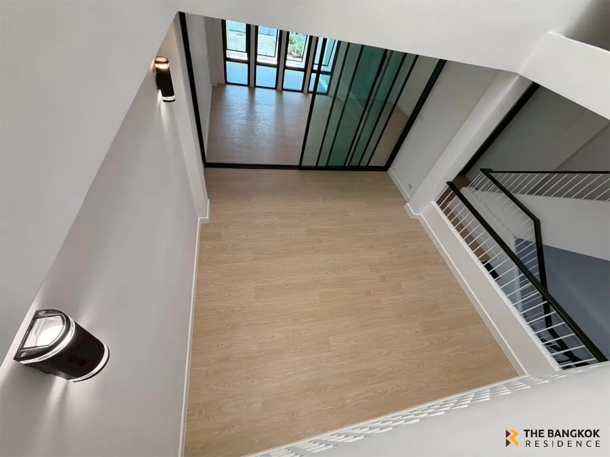 Townhouse in Bangkok, Thailand 4 bedrooms — photo 4