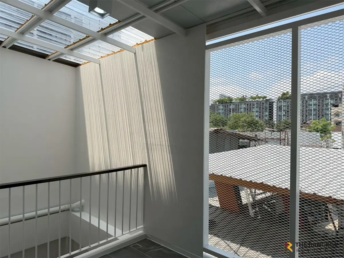 Townhouse in Bangkok, Thailand 4 bedrooms — photo 10